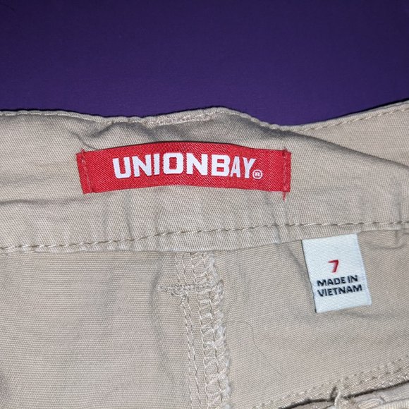Unionbay khaki shorts - Picture 2 of 5